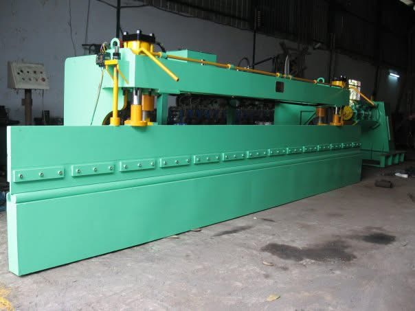 Máy công nghiệp do xưởng cơ khí của Vinh Nguyen sản xuất tại Việt Nam